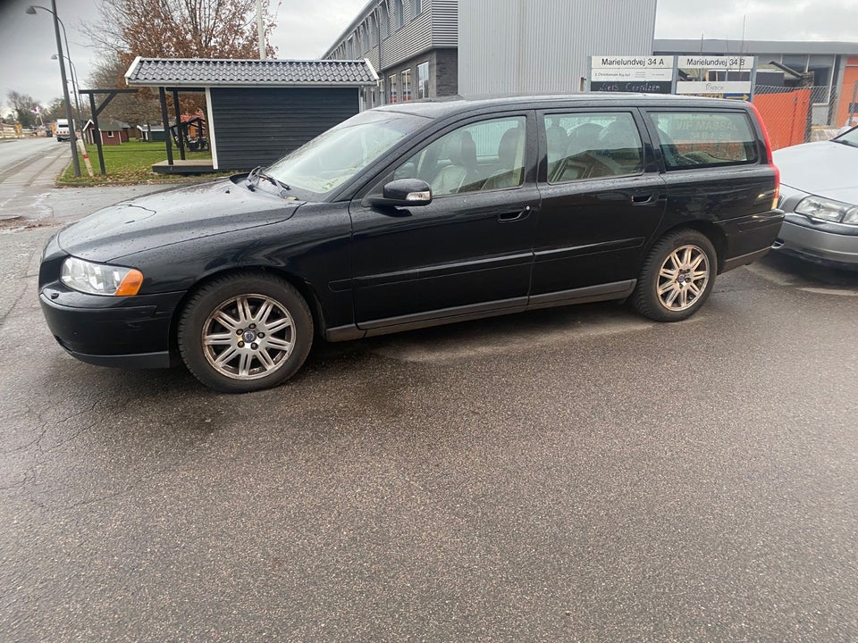 Volvo V70 2,4 140 aut. 5d