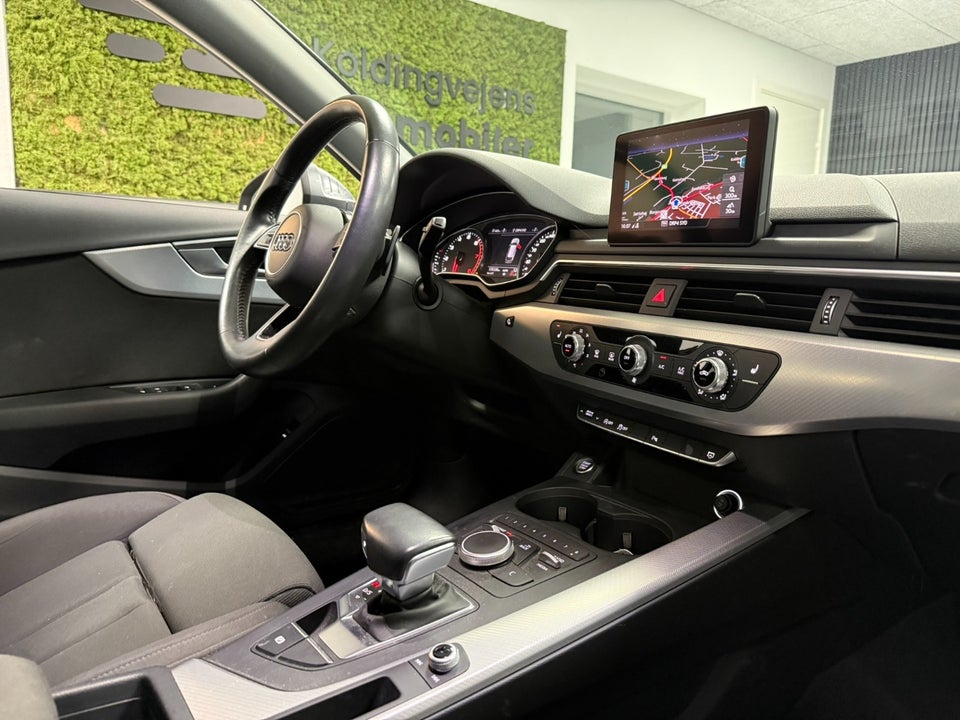 Audi A4 40 TFSi Sport Prestige Tour Avant S-tr. 5d