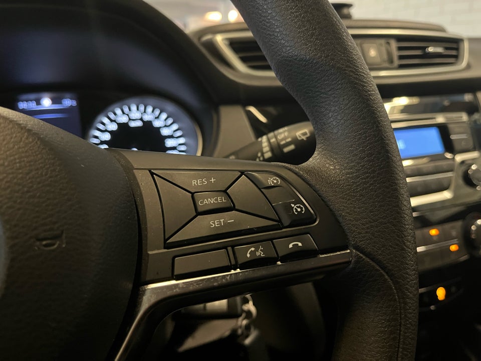 Nissan Qashqai 1,3 Dig-T 140 Visia 5d