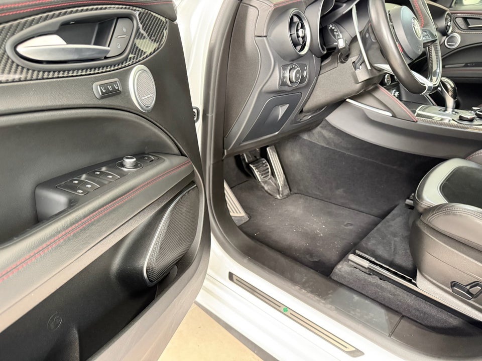 Alfa Romeo Stelvio 2,9 V6 Quadrifoglio aut. Q4 5d