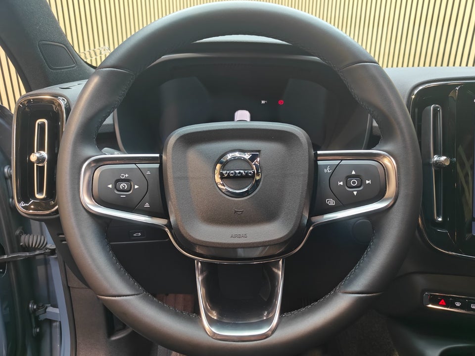 Volvo XC40 P6 ReCharge Core 5d