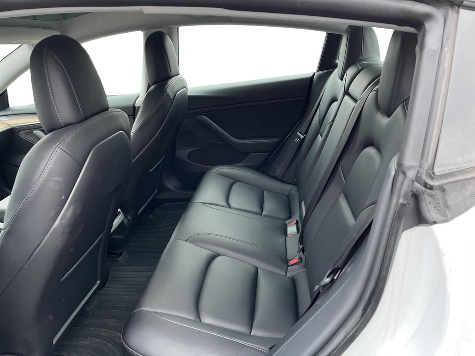 Tesla Model 3 Long Range AWD 4d