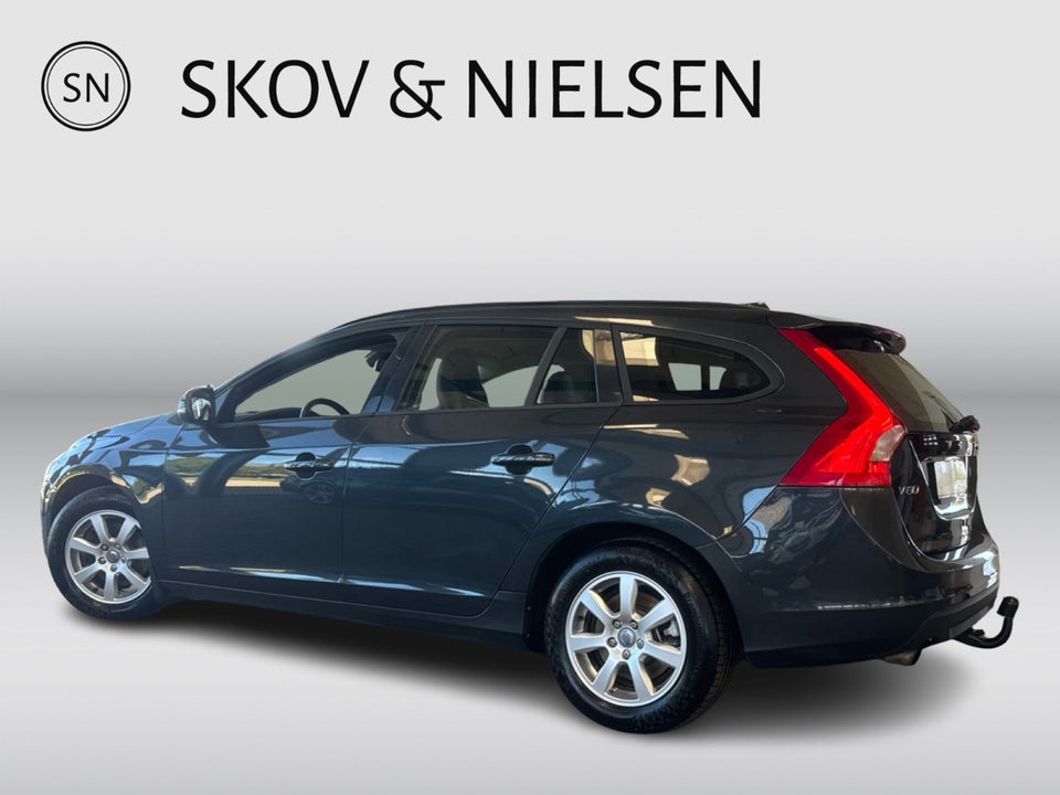Volvo V60 1,6 DRIVe Momentum 5d