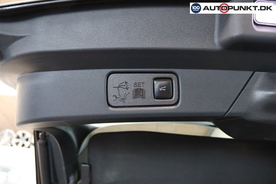 Ford Mustang Mach-E 75 Standard Range AWD 5d