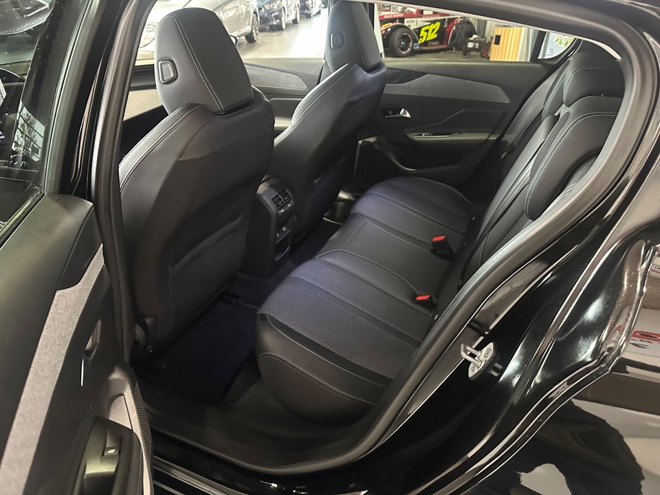 Peugeot 308 1,5 BlueHDi 130 Allure Pack EAT8 5d