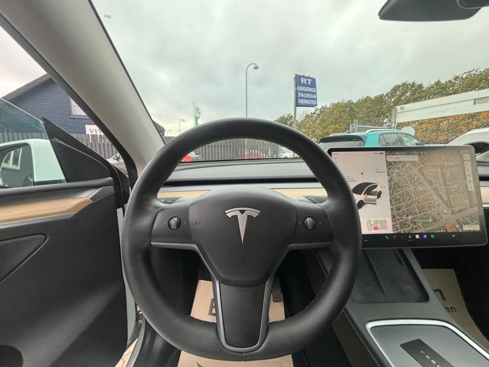 Tesla Model Y Long Range AWD 5d