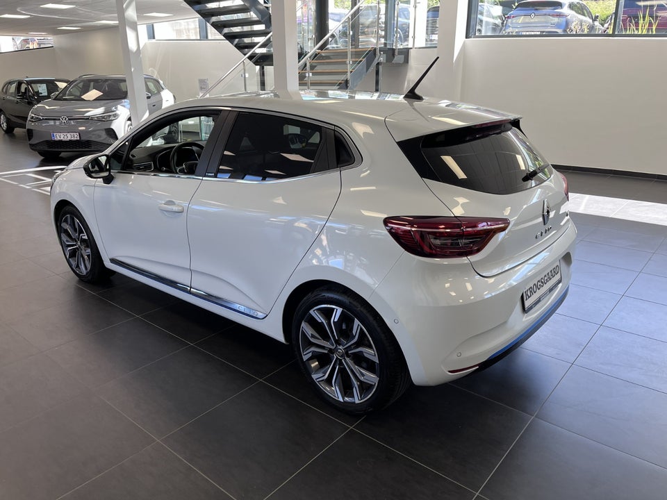 Renault Clio V 1,6 E-Tech Intens 5d