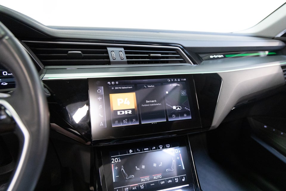 Audi Q8 e-tron 55 S-line quattro 5d