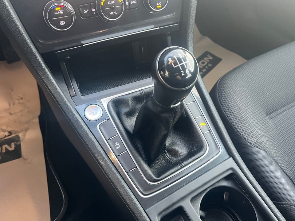 VW Golf VII 1,5 TSi 130 Comfortline Variant 5d