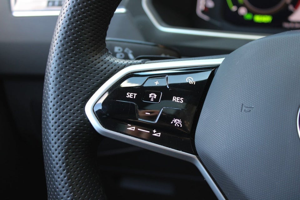 VW Tiguan 1,4 eHybrid R-line DSG 5d