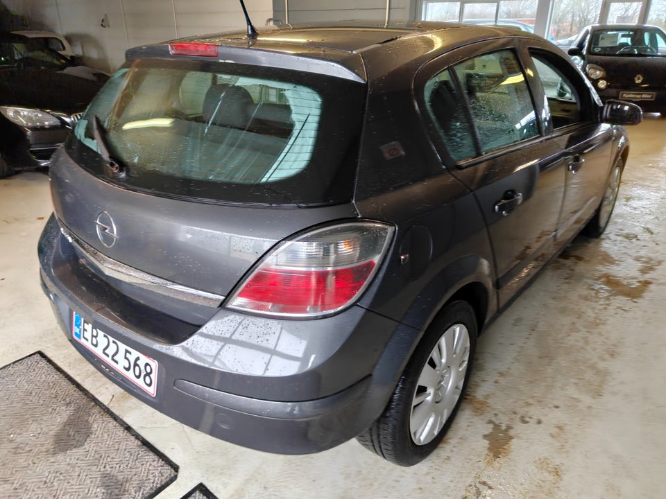 Opel Astra 1,6 8V Comfort 5d