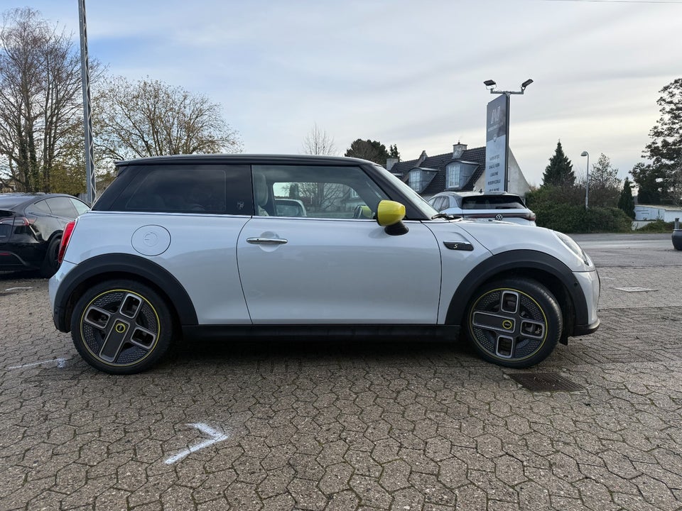 MINI Cooper SE Yours Trim 3d