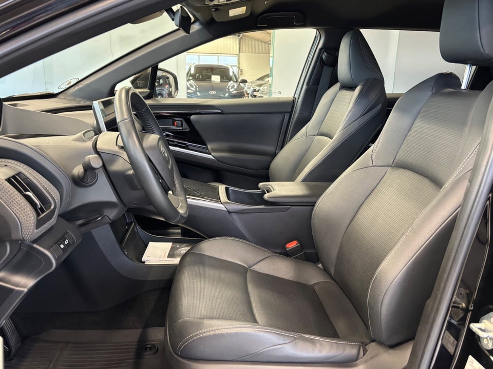 Toyota bZ4X Executive 5d