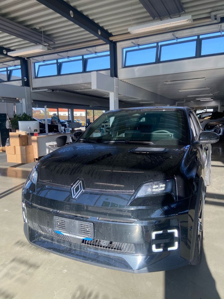Renault 5 E-Tech 52 Techno 5d