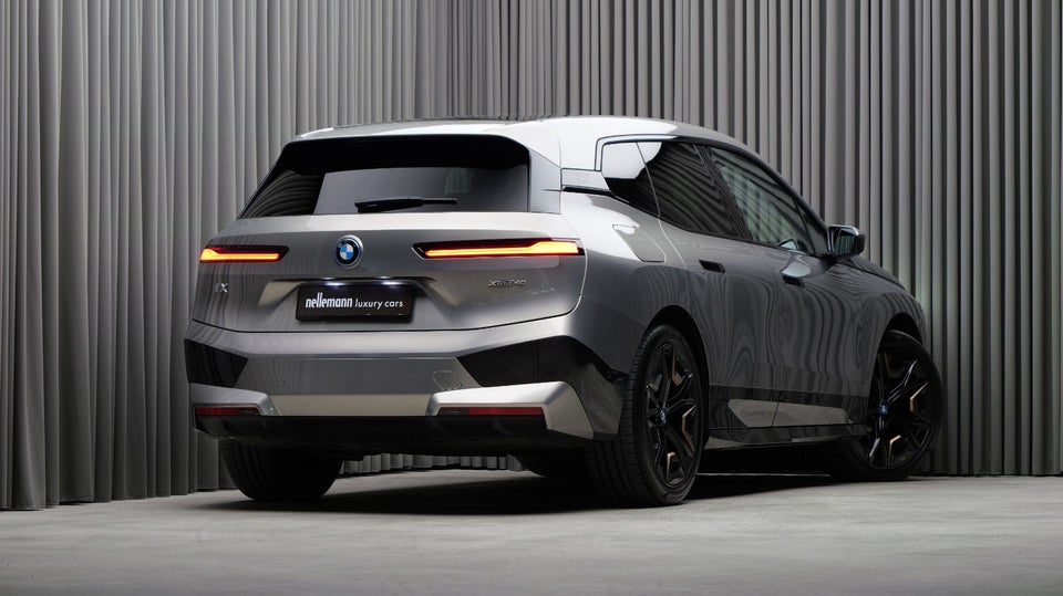 BMW iX xDrive40 Sport 5d