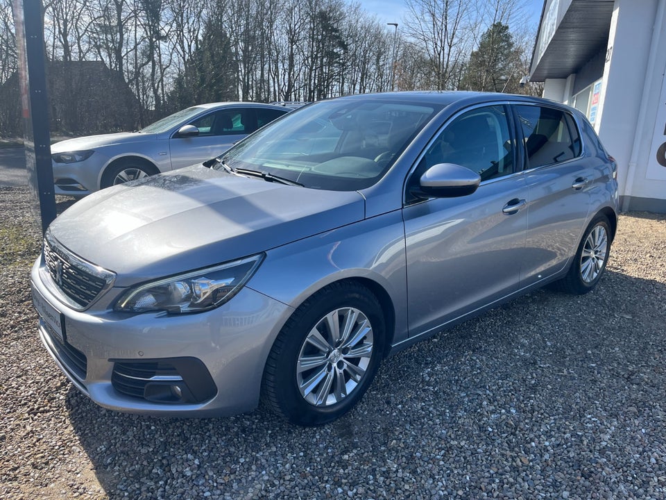 Peugeot 308 1,6 BlueHDi 120 Allure Sky 5d