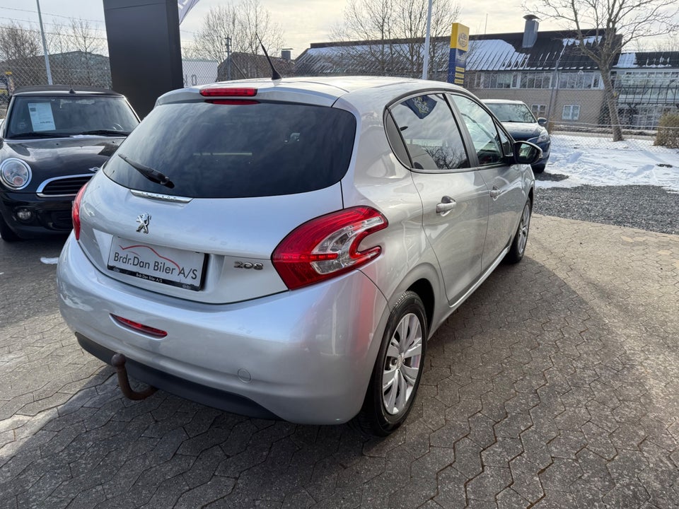 Peugeot 208 1,2 VTi Active 5d