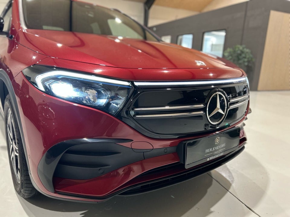 Mercedes EQA300 AMG Line 4Matic 5d