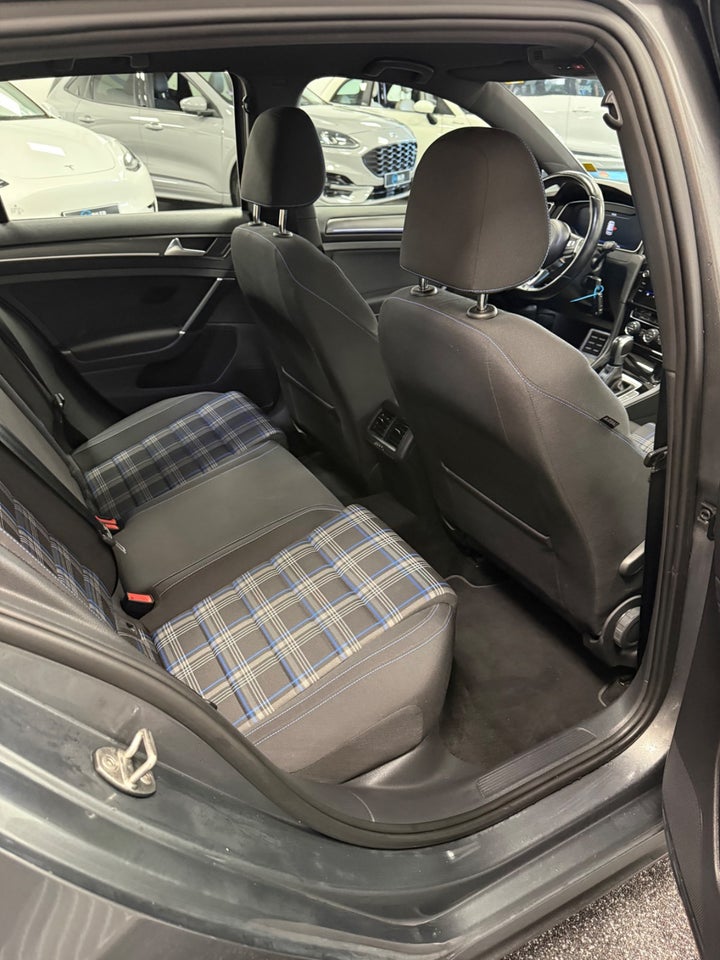 VW Golf VII 1,4 GTE DSG 5d