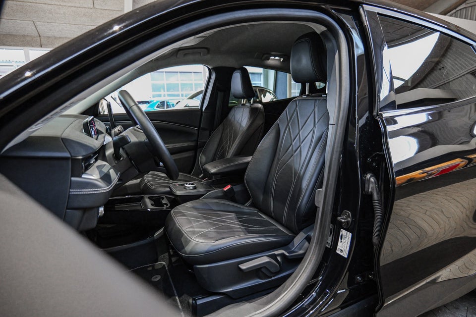 Ford Mustang Mach-E 75 Standard Range 5d