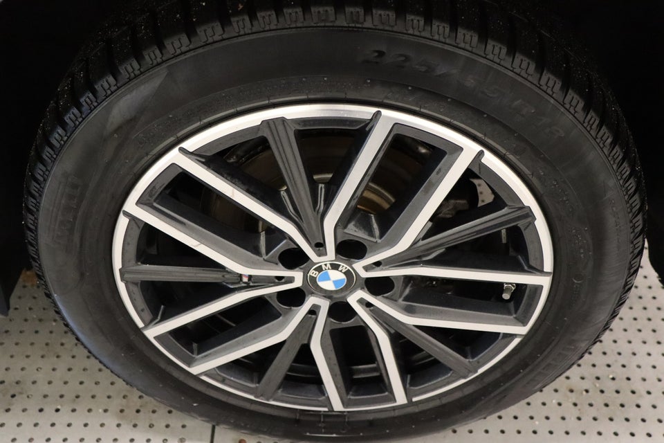 BMW iX1 xDrive30 M-Sport Premium 5d