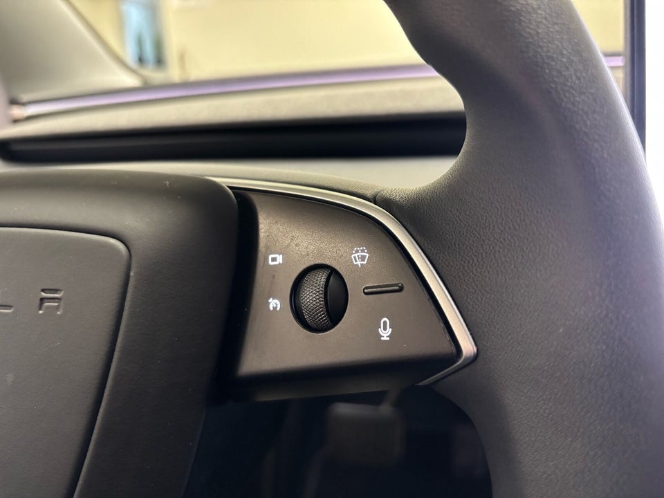 Tesla Model 3 Long Range AWD 4d