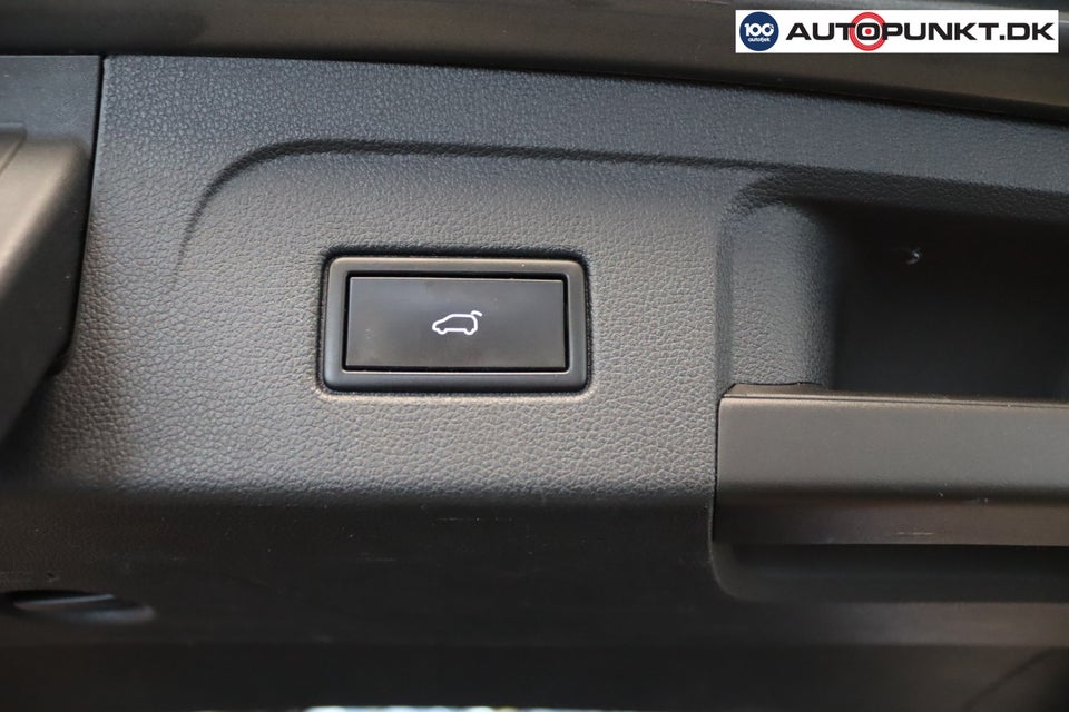 VW Touran 1,6 TDi 115 Comfortline Connect DSG 7prs 5d