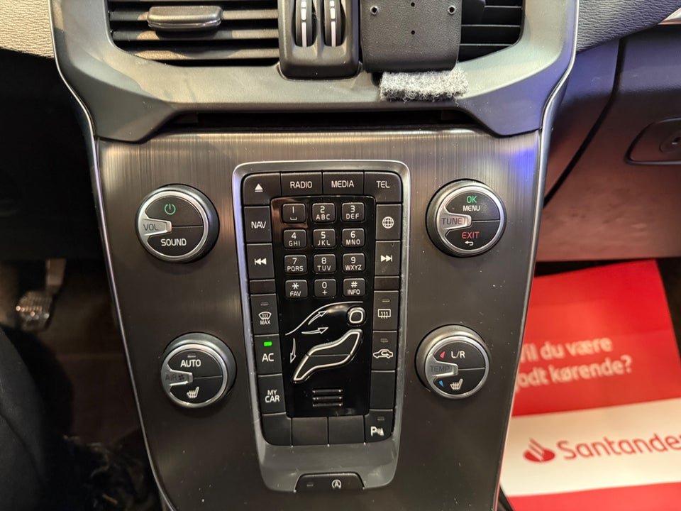 Volvo V40 2,0 D2 120 Momentum Eco 5d