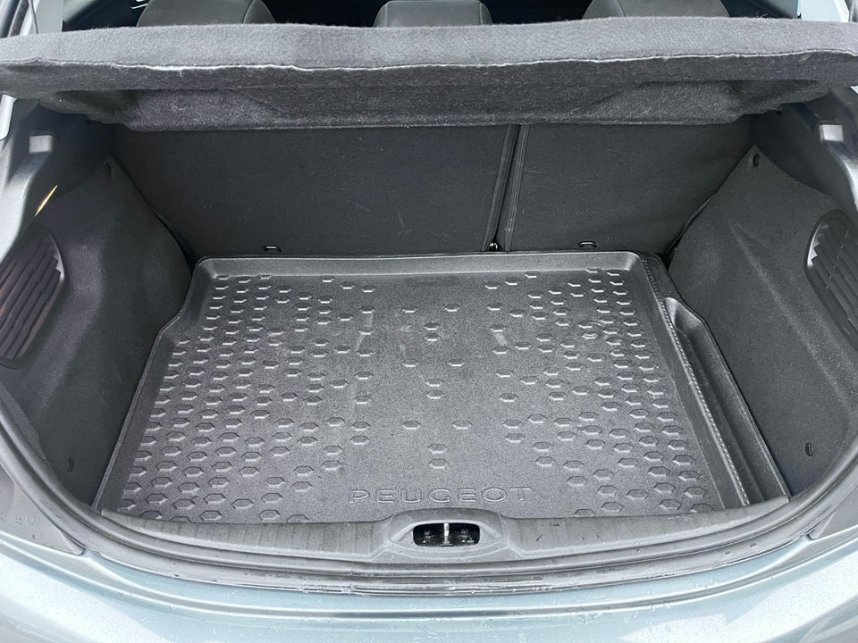 Peugeot 208 1,2 VTi 82 Envy Sky 5d