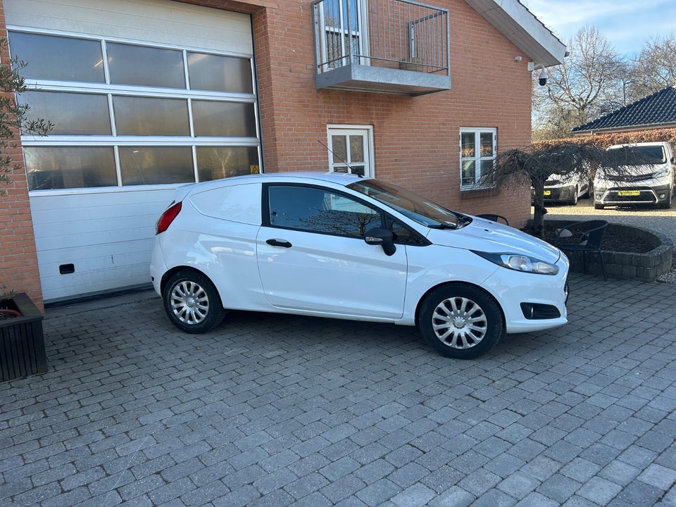 Ford Fiesta 1,5 TDCi 75 Trend Van 3d