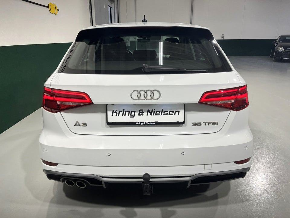 Audi A3 35 TFSi Sport Limited Sportback 5d