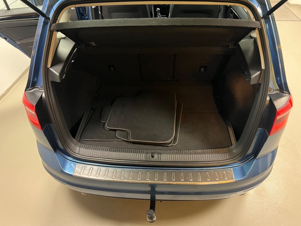 VW Golf Sportsvan 1,6 TDi 110 Highline BMT 5d