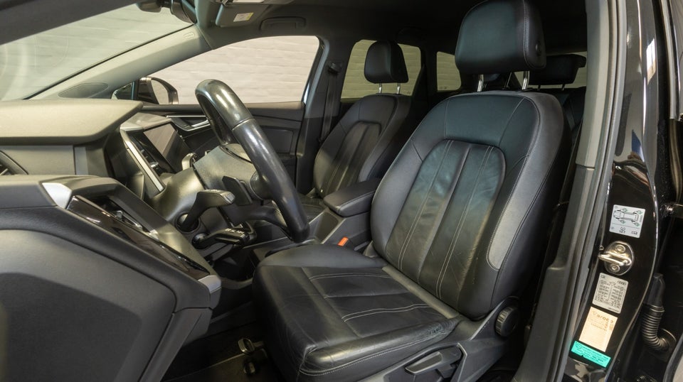 Audi Q4 e-tron 40 S-line 5d