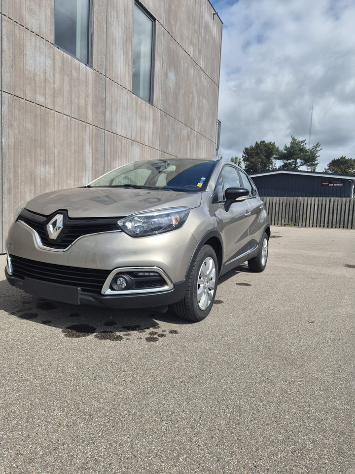 Renault Captur 0,9 TCe 90 Expression 5d