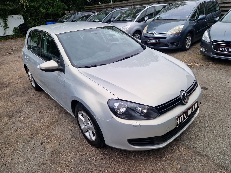 VW Golf VI 1,6 TDi 90 Trendline 5d