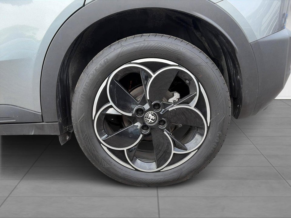 Alfa Romeo Junior Elettrica Core 5d