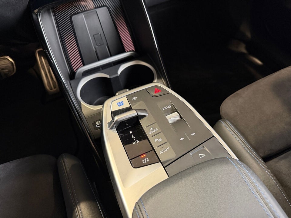 BMW iX2 eDrive20 M-Sport 5d