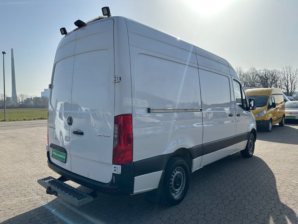 Mercedes Sprinter 317 2,0 CDi A2 Kassevogn aut. RWD