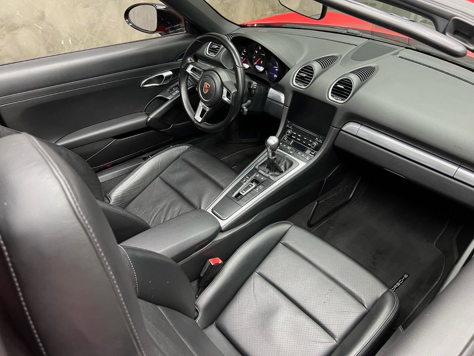 Porsche 718 Boxster 2,0  2d