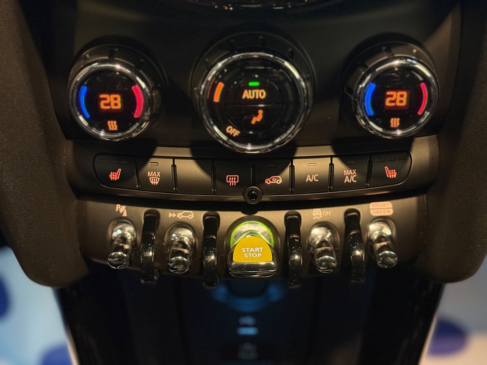 MINI Cooper SE Classic Trim 3d