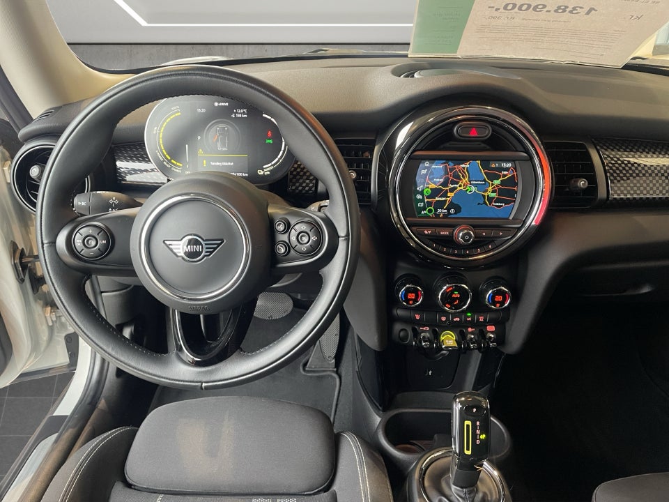 MINI Cooper SE Essential 3d