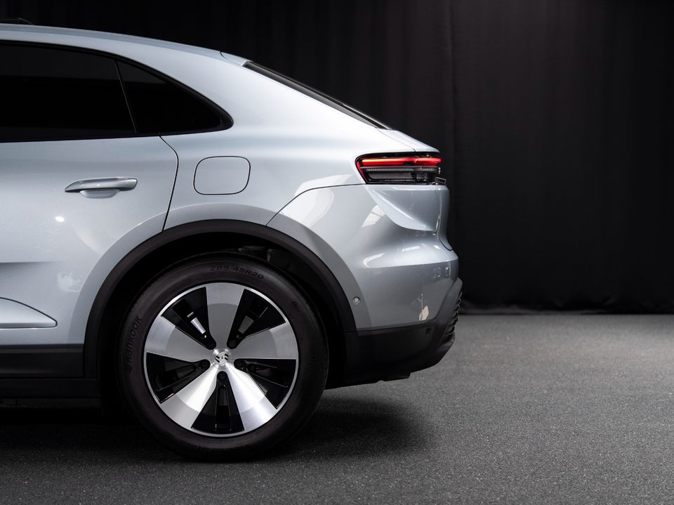 Porsche Macan 5d