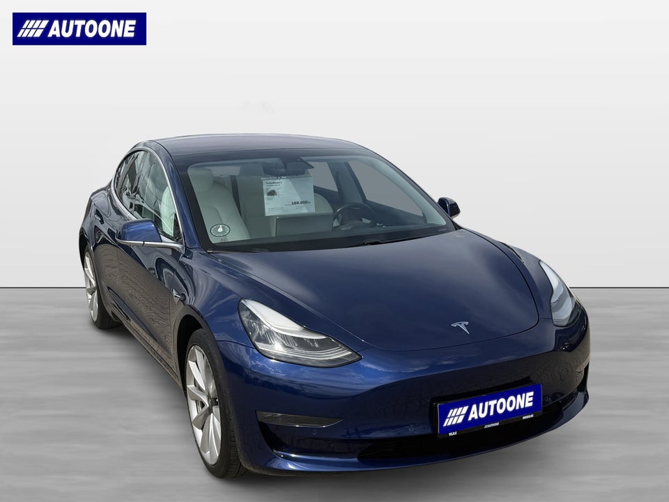 Tesla Model 3 Long Range AWD 4d