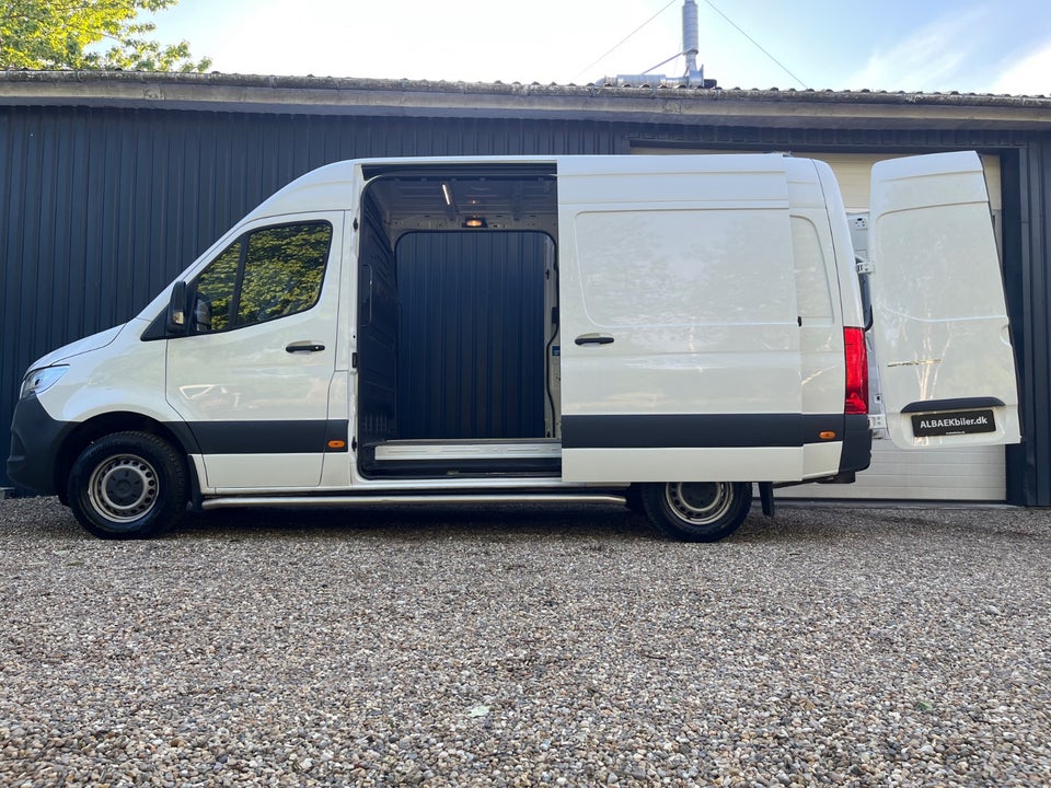 Mercedes Sprinter 317 2,0 CDi A2 Kassevogn aut. RWD