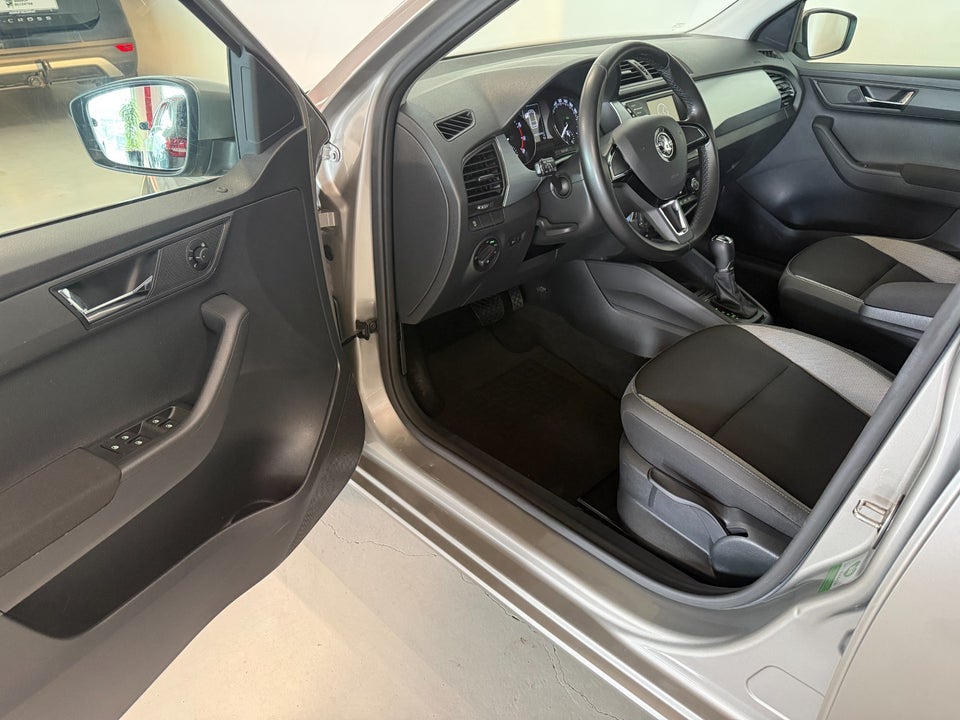 Skoda Fabia 1,0 TSi 110 Ambition Combi DSG 5d