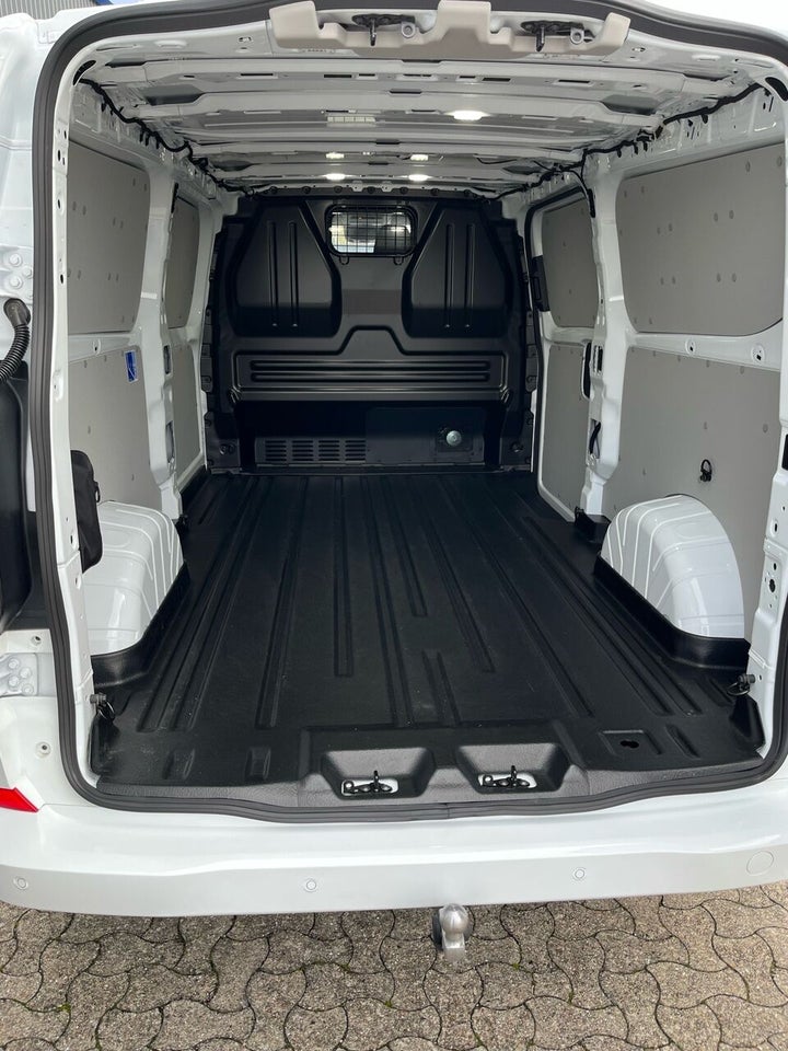 Ford Transit Custom 300 L2 2,0 EcoBlue Limited aut.