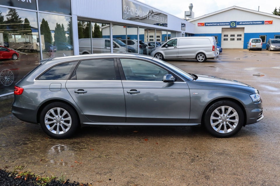 Audi A4 2,0 TDi 150 S-line Avant Multitr. 5d