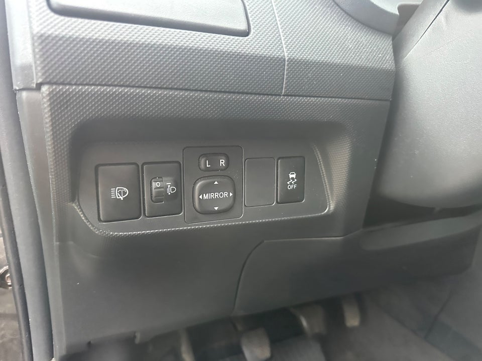 Toyota Auris 1,4 Luna 5d