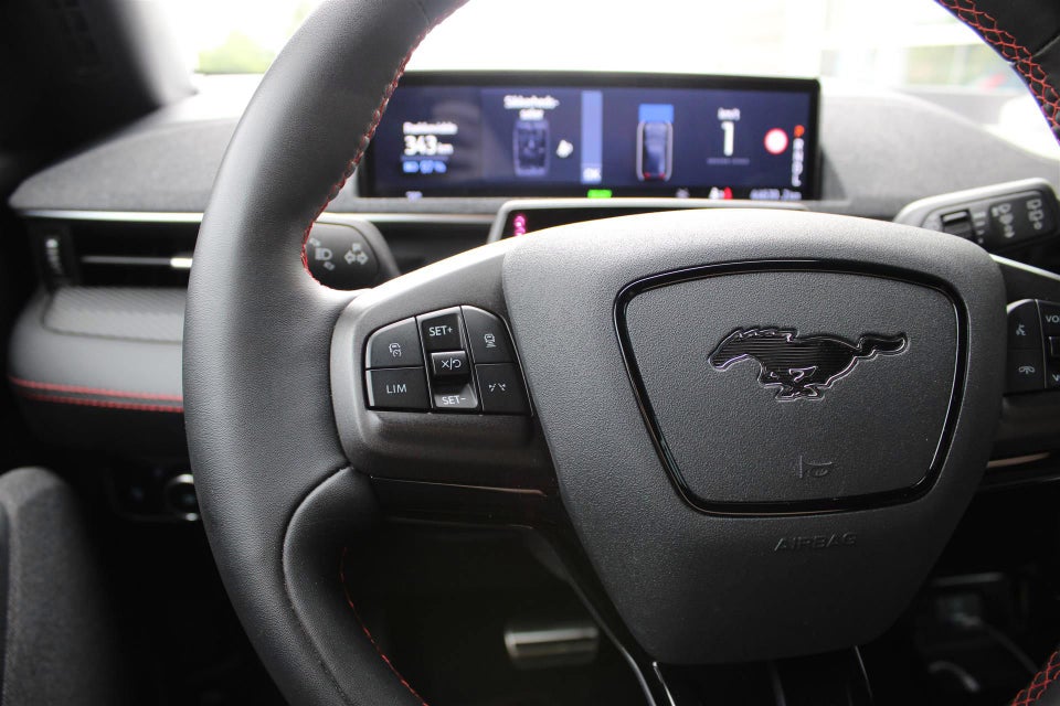 Ford Mustang Mach-E 75 Premium Standard Range AWD 5d