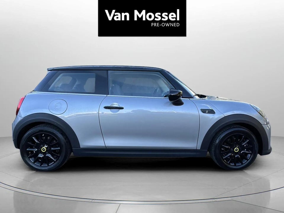 MINI Cooper SE Classic Trim 3d